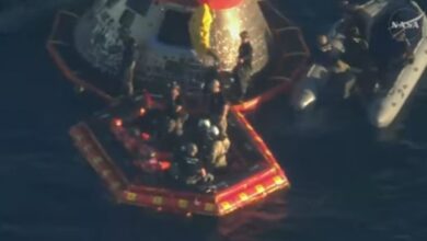 Assista ao emocionante resgate dos astronautas da Artemis II da cápsula espacial!