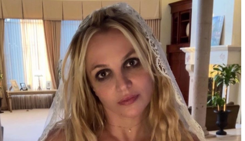 Britney Spears admitted to rehabilitation center, reports U.S. media