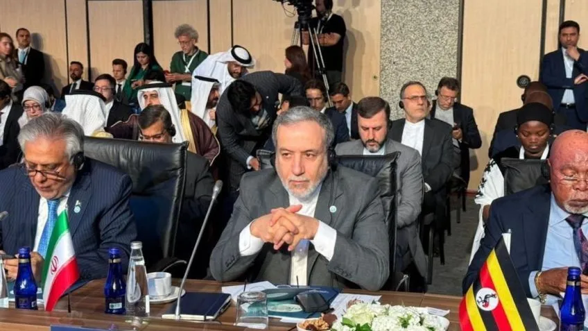 Chanceler Iraniano Condena Mudanças nas Metas Durante Diálogos com os EUA