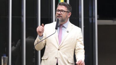 Deputado do PL propõe expansão do FGTS e liberação de saque para compra de armas de fogo