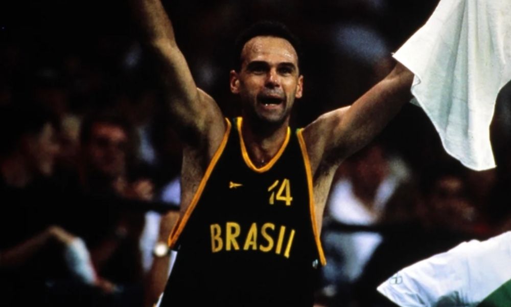 Despedida de Oscar Schmidt: A Lenda do 'Mão Santa' que Brilhou Globalmente Sem Jogar na NBA