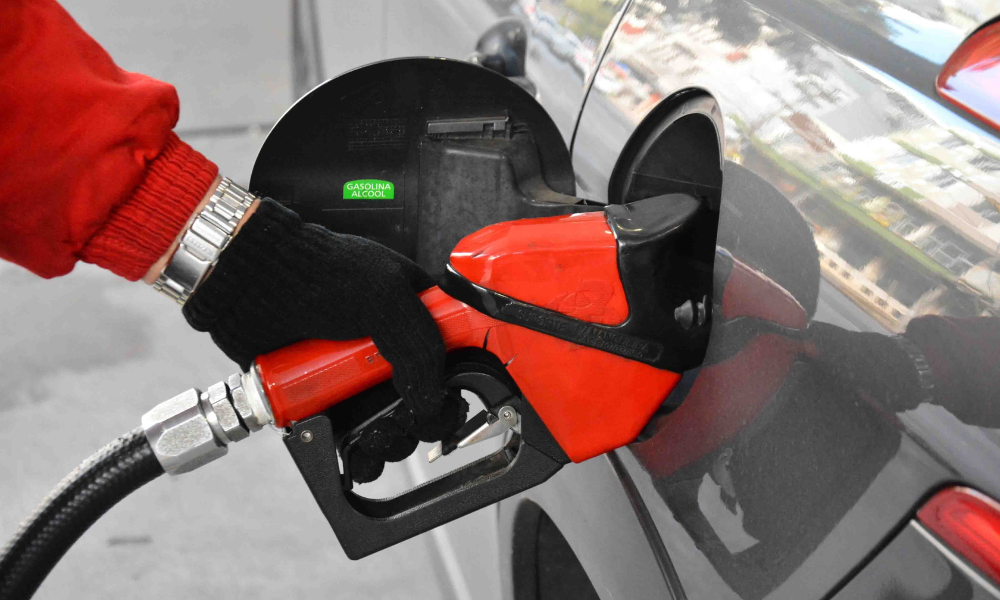 Dicas para Reduzir o Consumo de Combustível nas Férias: Pneus e Estilo de Direção