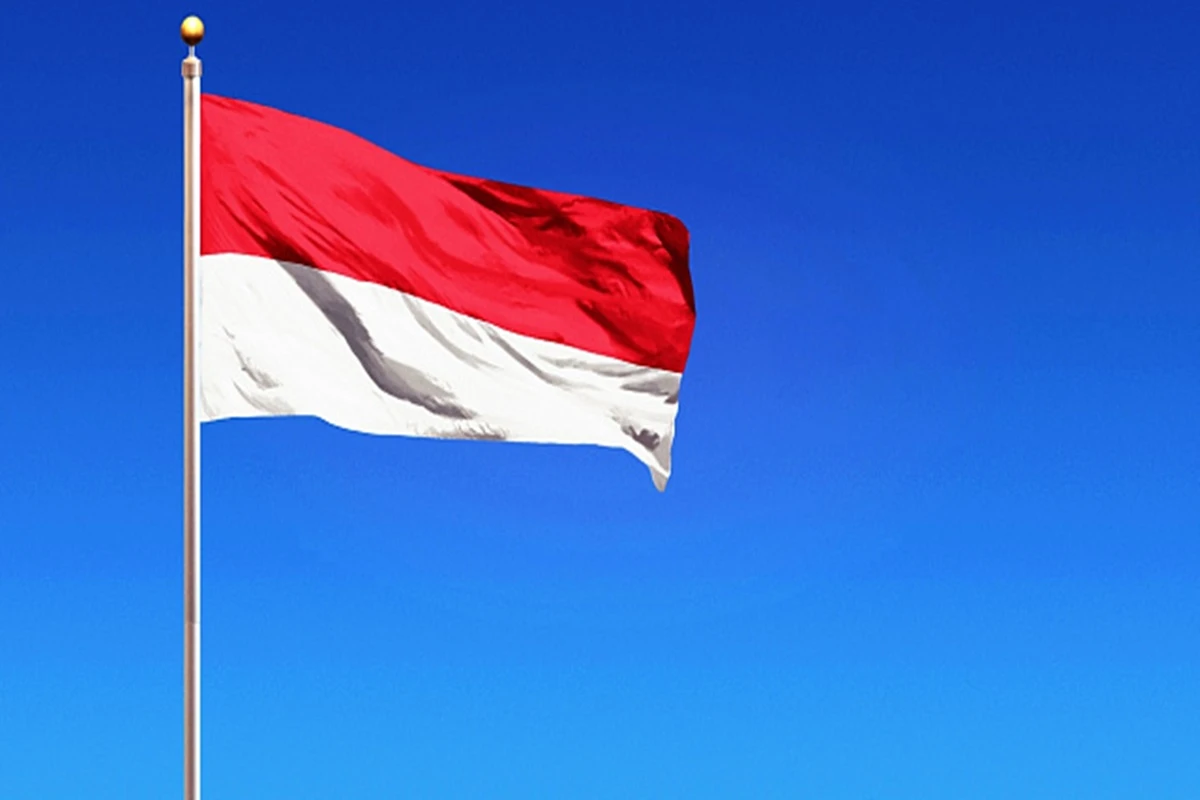 Helicóptero cai na Indonésia e provoca a morte de oito pessoas