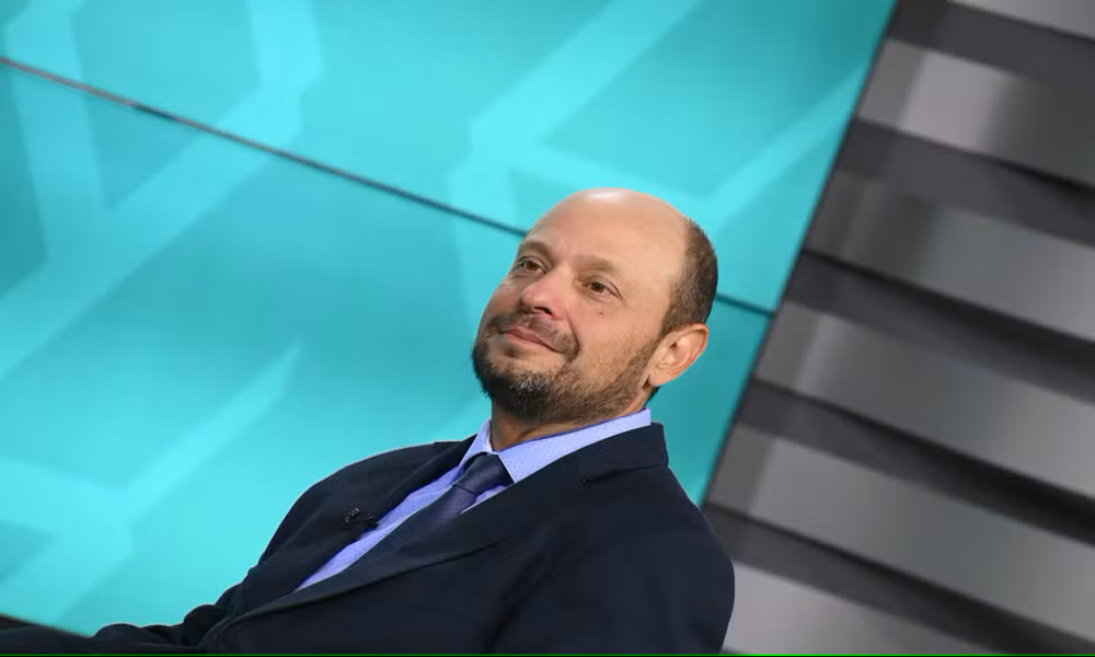 INSS enfrenta 130 propostas na Câmara em 2026 com forte pressão parlamentar antes da saída de Waller