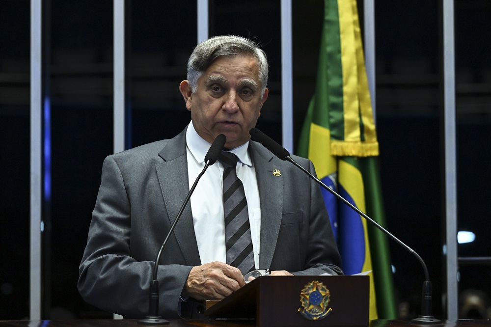 Izalci Confirma sua Candidatura ao GDF no Senado e Envia Mensagem a Michele Bolsonaro