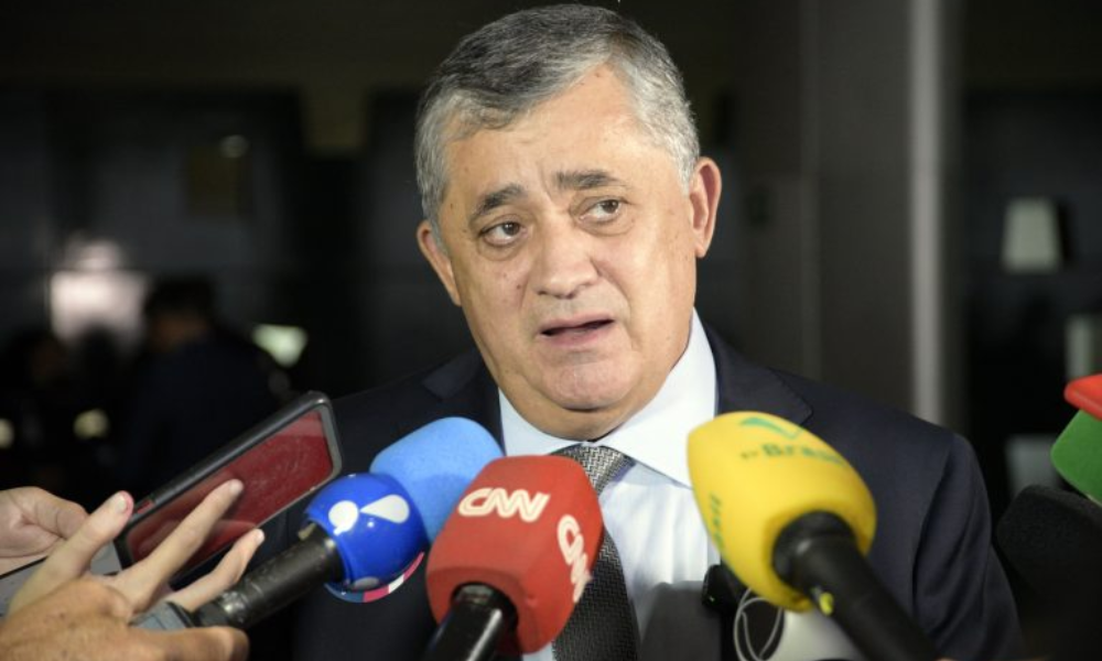 José Guimarães Anuncia que Executivo Enviará Projeto de Lei para Eliminar a Escala 6 x 1