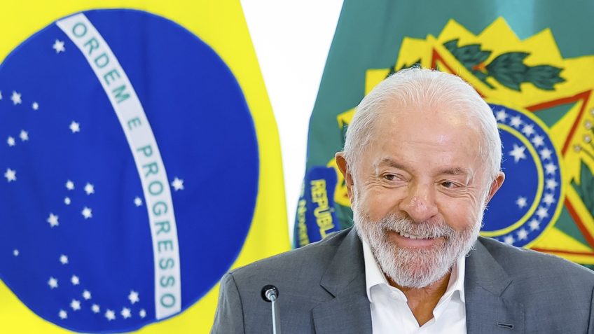 Lula Afirma que Tem "Muita Paciência" com Trump, Mas Critica Estratégias dos EUA