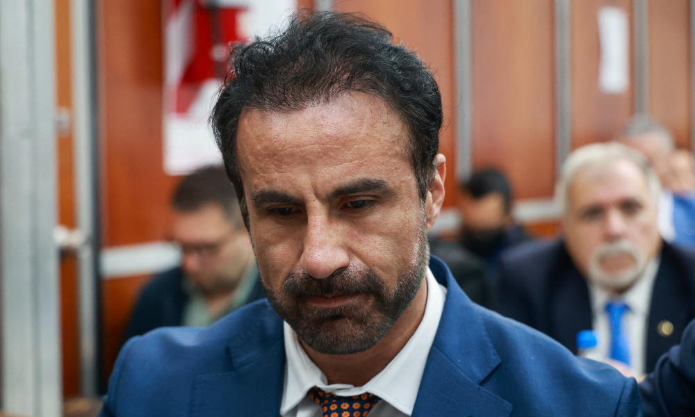 Médico Indiciado pela Morte de Maradona Se Declara Inocente e Defende sua Conduta