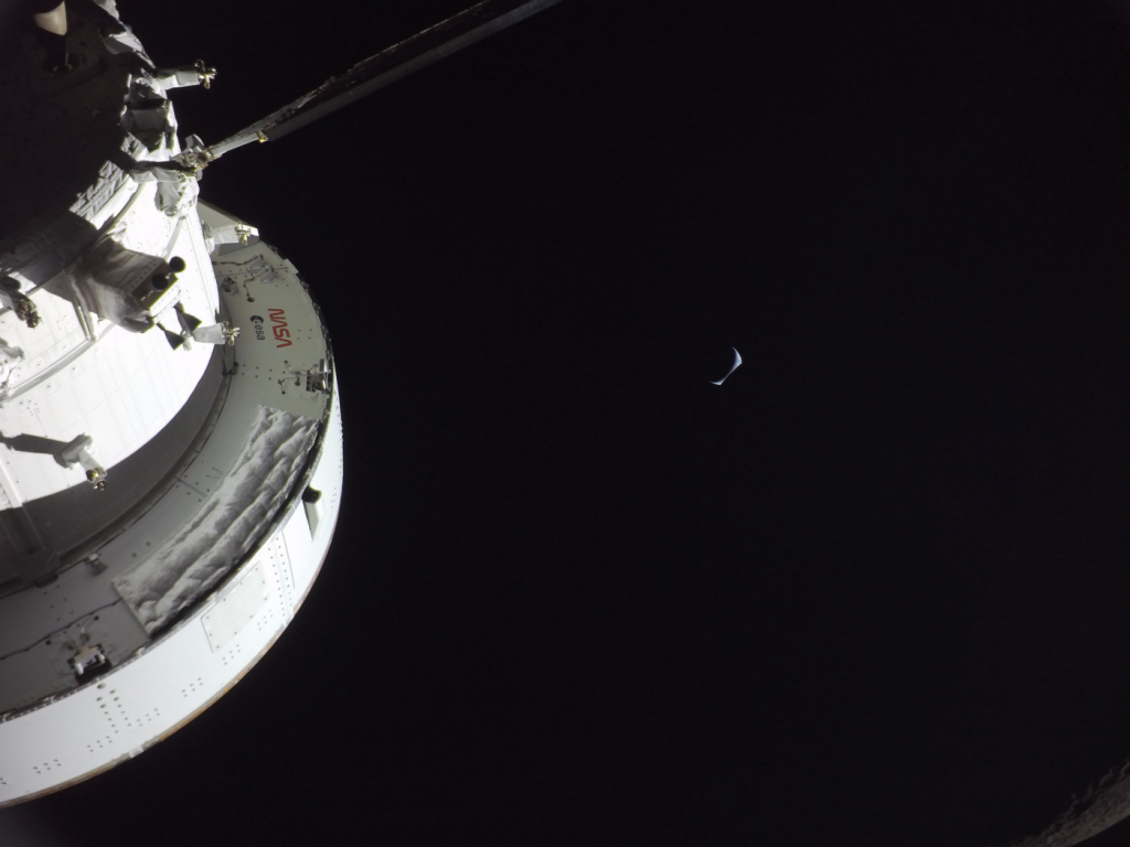 NASA revela imagens impressionantes da Terra e da Lua obtidas na missão Artemis II