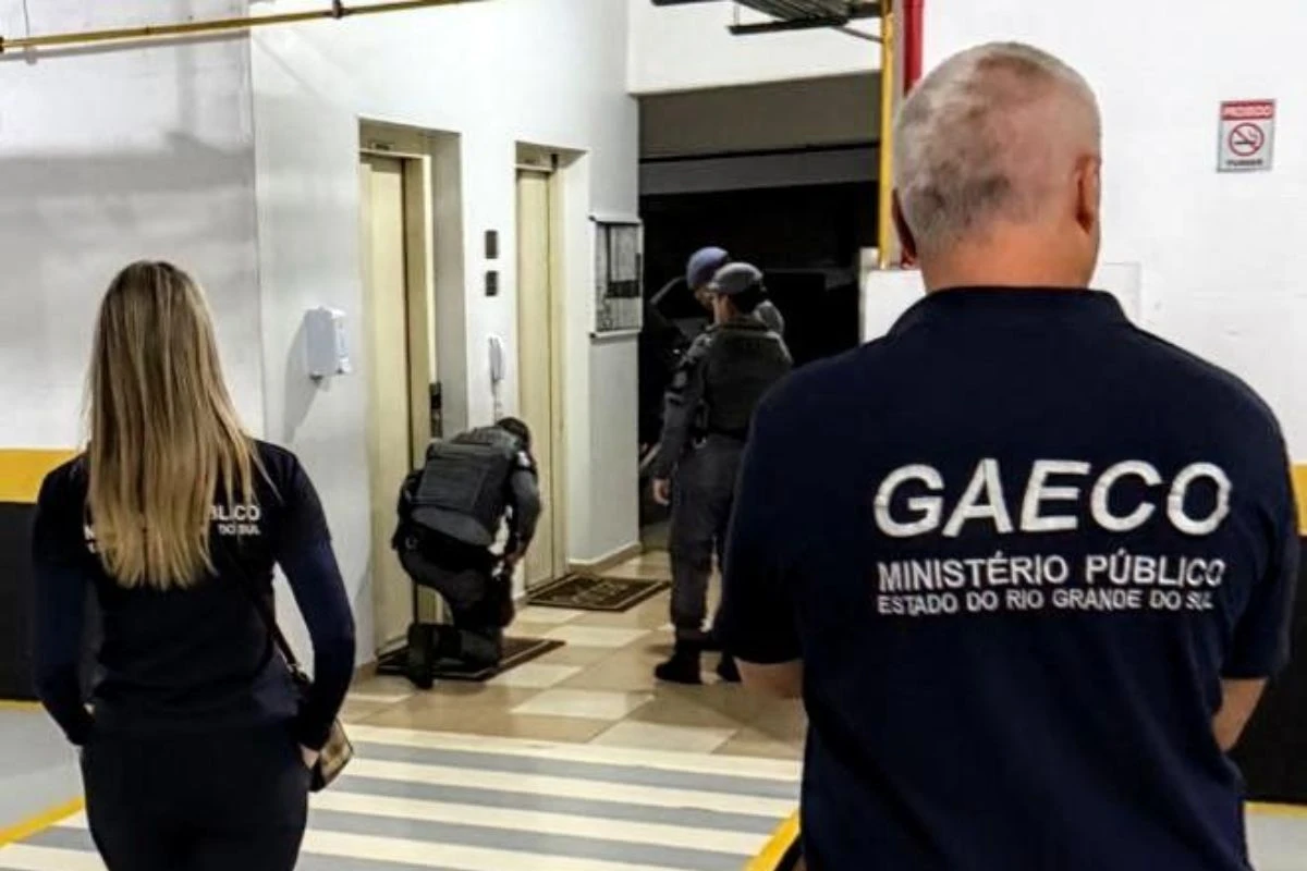 Operação em São Paulo Mira Empresa Associada a Clube de Futebol