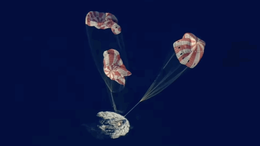 Orion aterrissa no Oceano Pacífico após 10 dias de missão no espaço