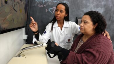 Pacientes Se Reabilitam Após AVC com o Auxílio de Robôs e Jogos Interativos