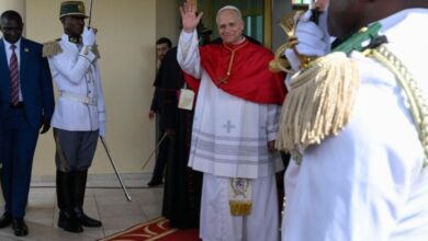 Papa Leão 14 alerta: "Luxos da elite colocam a paz em risco"