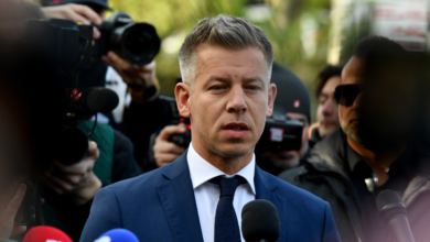 Peter Magyar, ex-parceiro de Orbán, se destaca como líder promissor e propõe transformação para a Hungria.