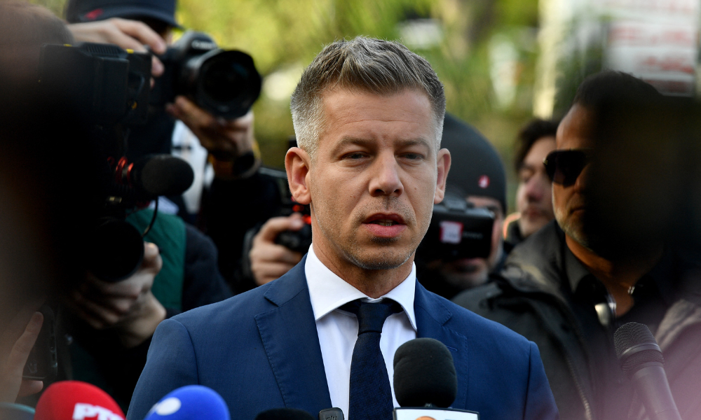 Peter Magyar, ex-parceiro de Orbán, se destaca como líder promissor e propõe transformação para a Hungria.