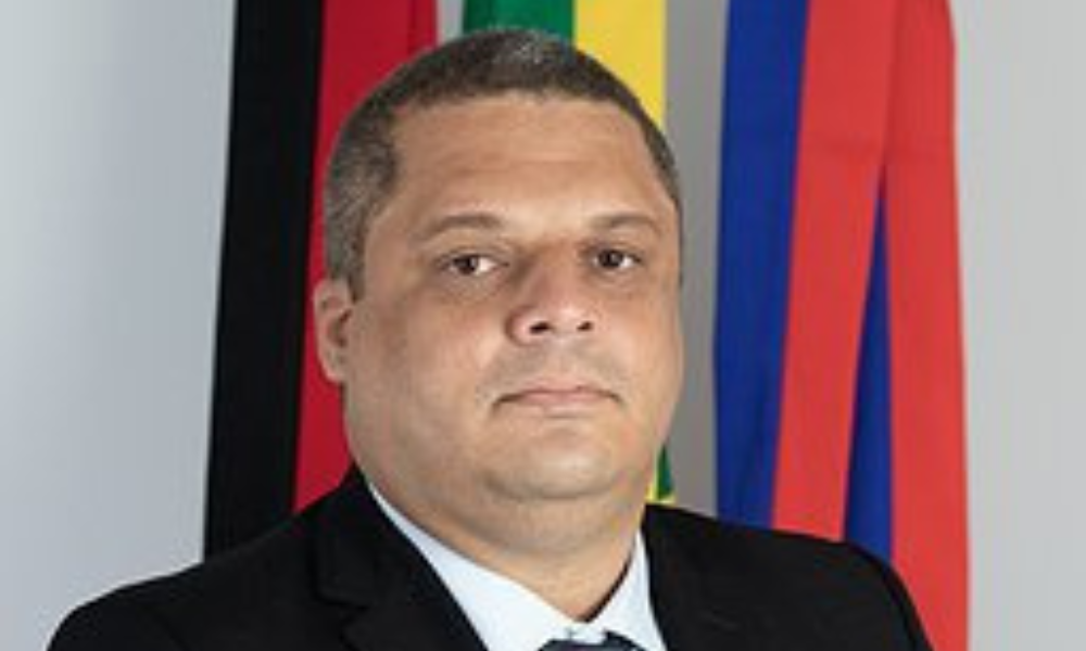 Prefeito Recém-Eleito é Suspenso por Suspeitas de Conexão com o CV