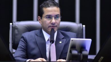 Republicanos Consultados por Campanhas de Lula e Flávio, mas Decisão Será Tomada Apenas em Maio