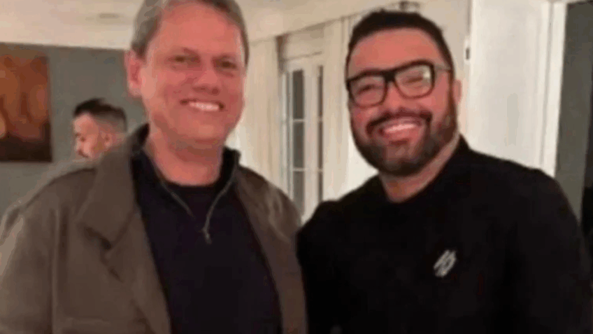 Tarcísio janta com empresário do funk detido pela PF
