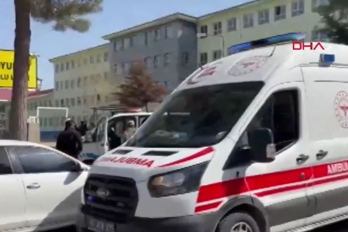 Tiroteio em escola na Turquia: 16 pessoas feridas em ataque violento